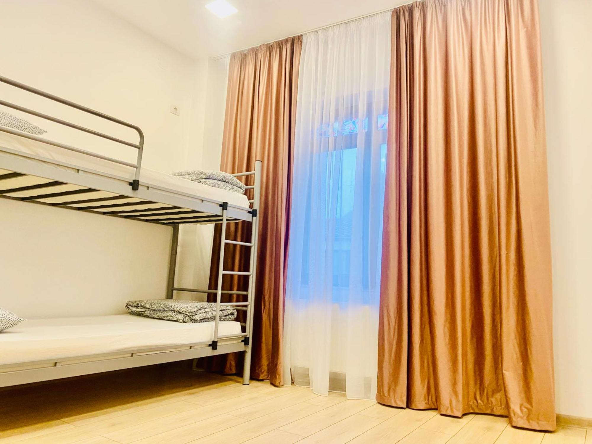 Cazan House Hostel บูคาเรสต์ ภายนอก รูปภาพ