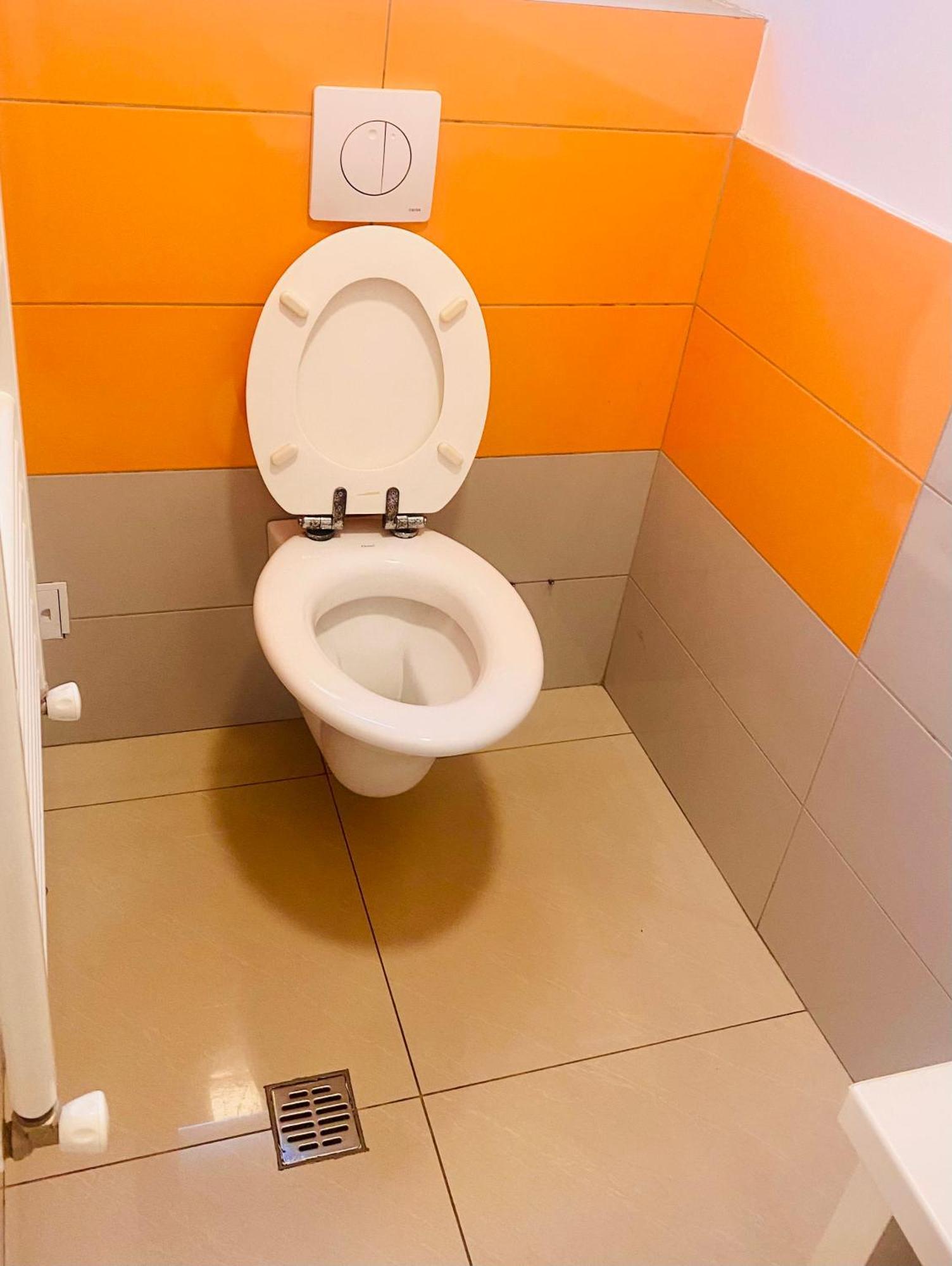 Cazan House Hostel บูคาเรสต์ ภายนอก รูปภาพ